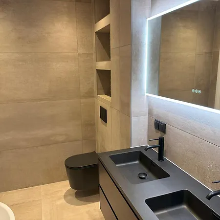 160 Sqm In Museum Quarter *